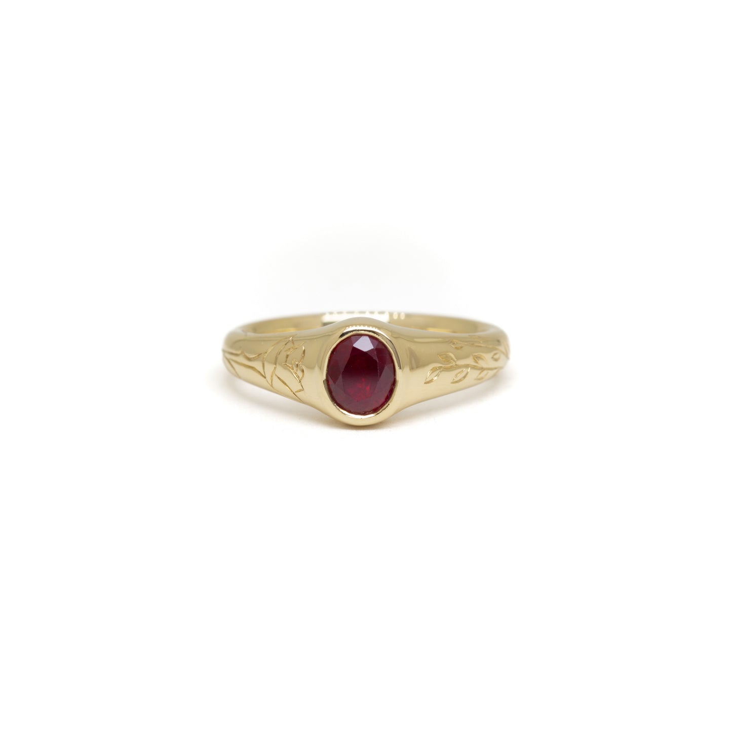 18ct Yellow Gold Ruby Ring